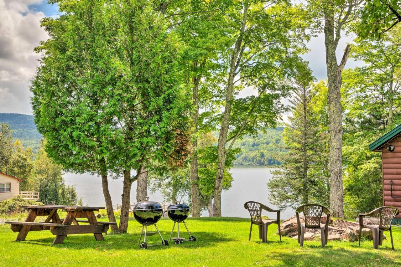 Rustic Cabin Retreat On Rangeley Lake! Exterior photo