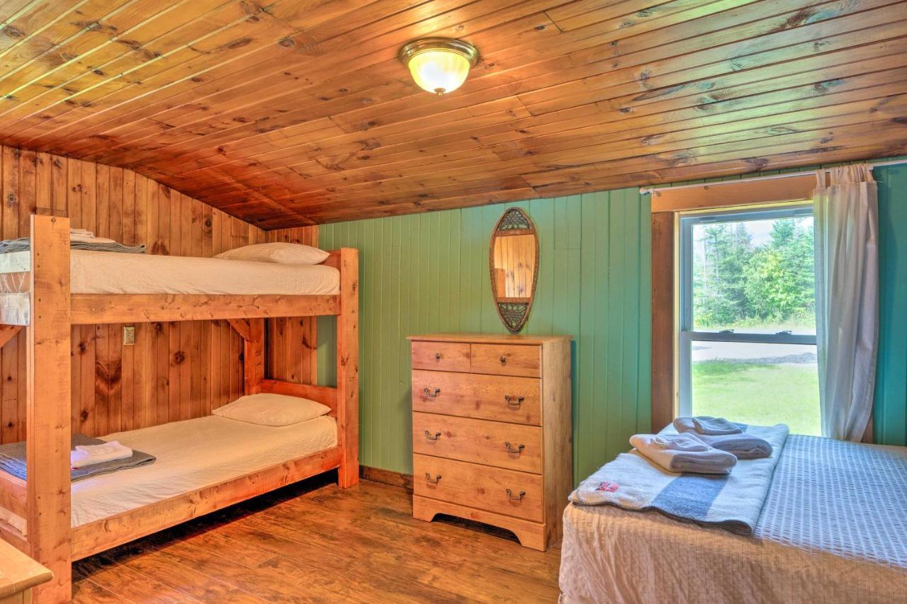 Rustic Cabin Retreat On Rangeley Lake! Exterior photo