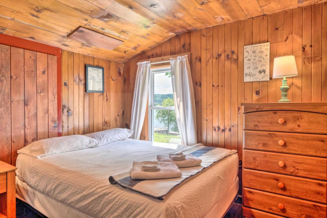 Rustic Cabin Retreat On Rangeley Lake! Exterior photo