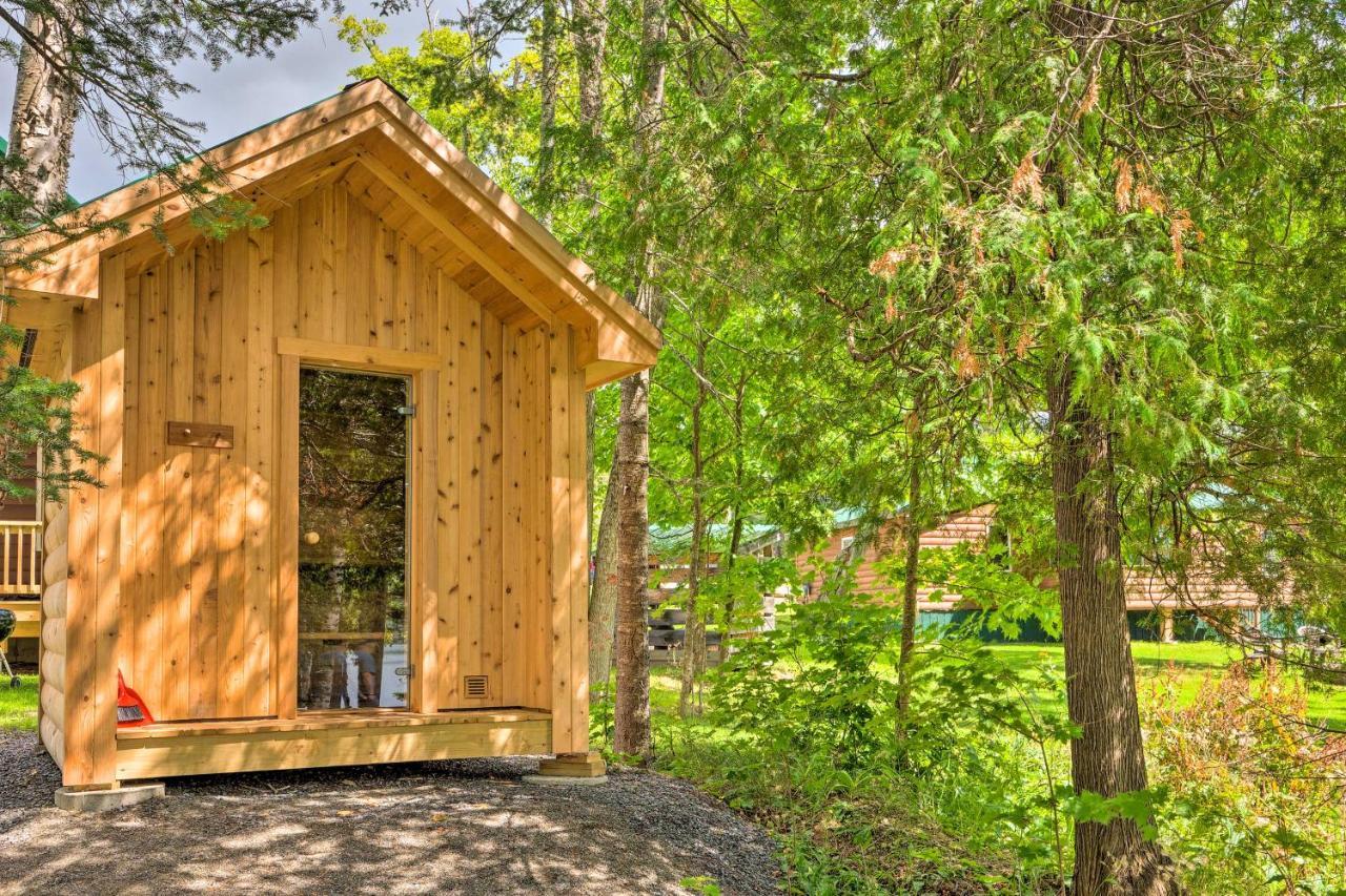 Rustic Cabin Retreat On Rangeley Lake! Exterior photo