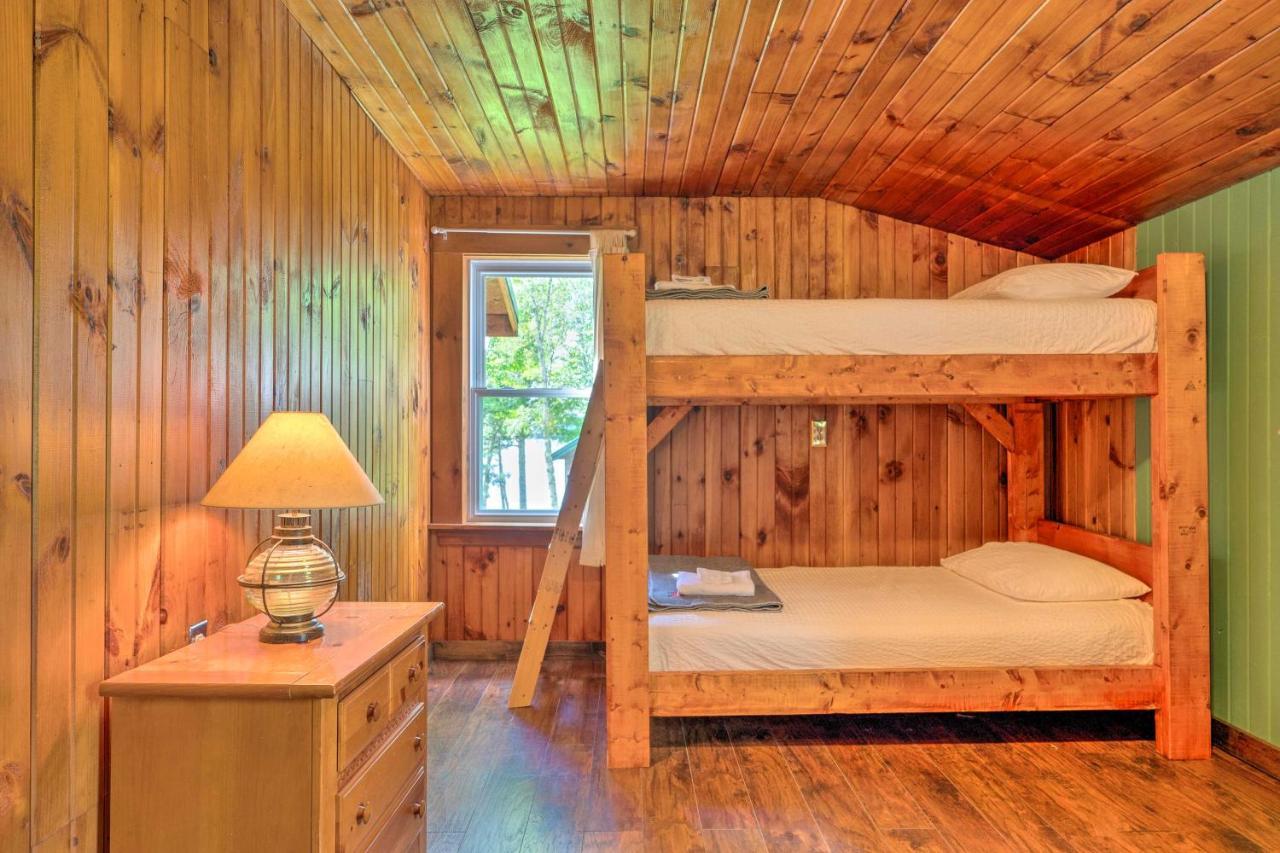 Rustic Cabin Retreat On Rangeley Lake! Exterior photo