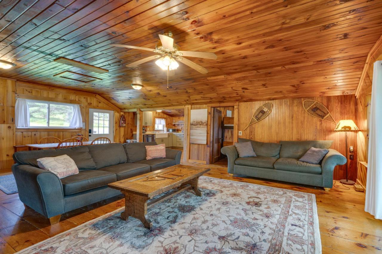 Rustic Cabin Retreat On Rangeley Lake! Exterior photo