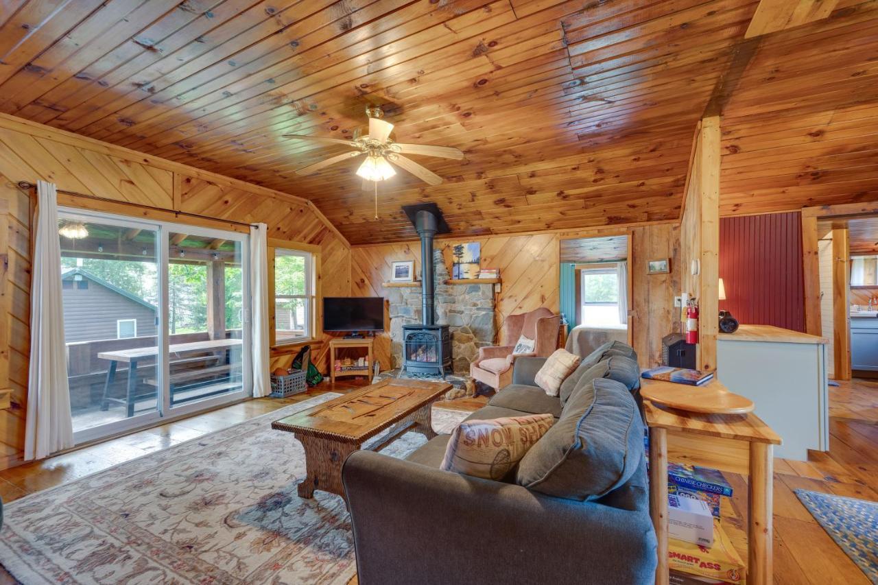 Rustic Cabin Retreat On Rangeley Lake! Exterior photo
