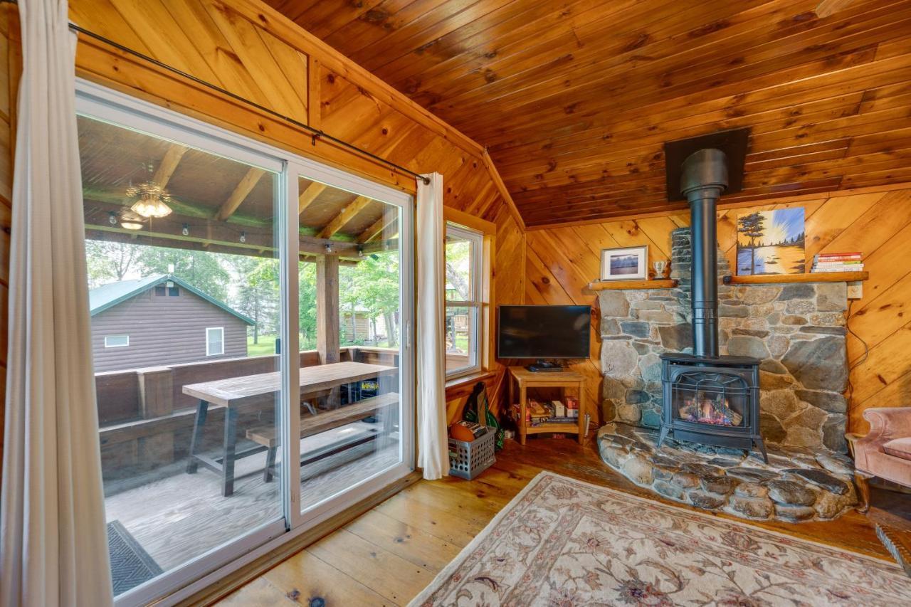Rustic Cabin Retreat On Rangeley Lake! Exterior photo