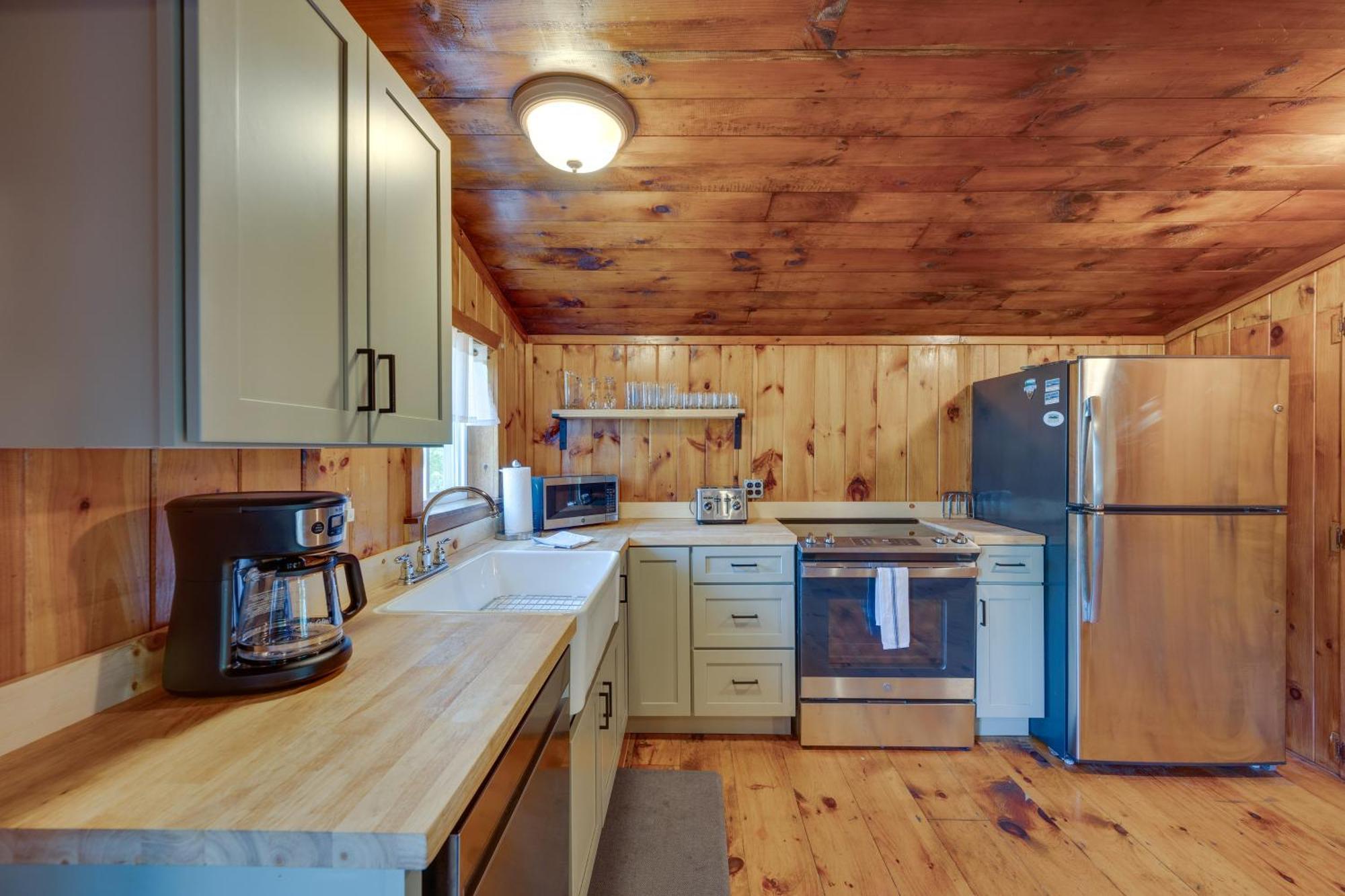 Rustic Cabin Retreat On Rangeley Lake! Exterior photo