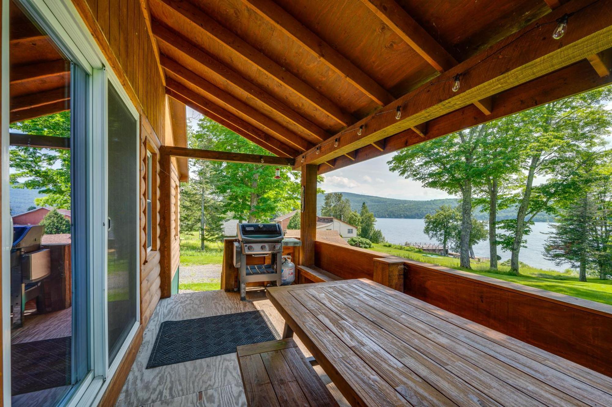 Rustic Cabin Retreat On Rangeley Lake! Exterior photo
